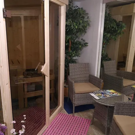 Holiday home Vulkaneifel Mit Grosser Terrasse