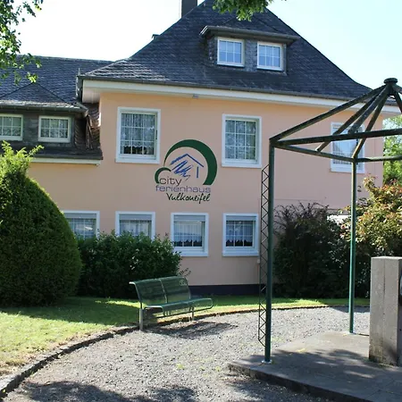 Holiday home Vulkaneifel Mit Grosser Terrasse Daun